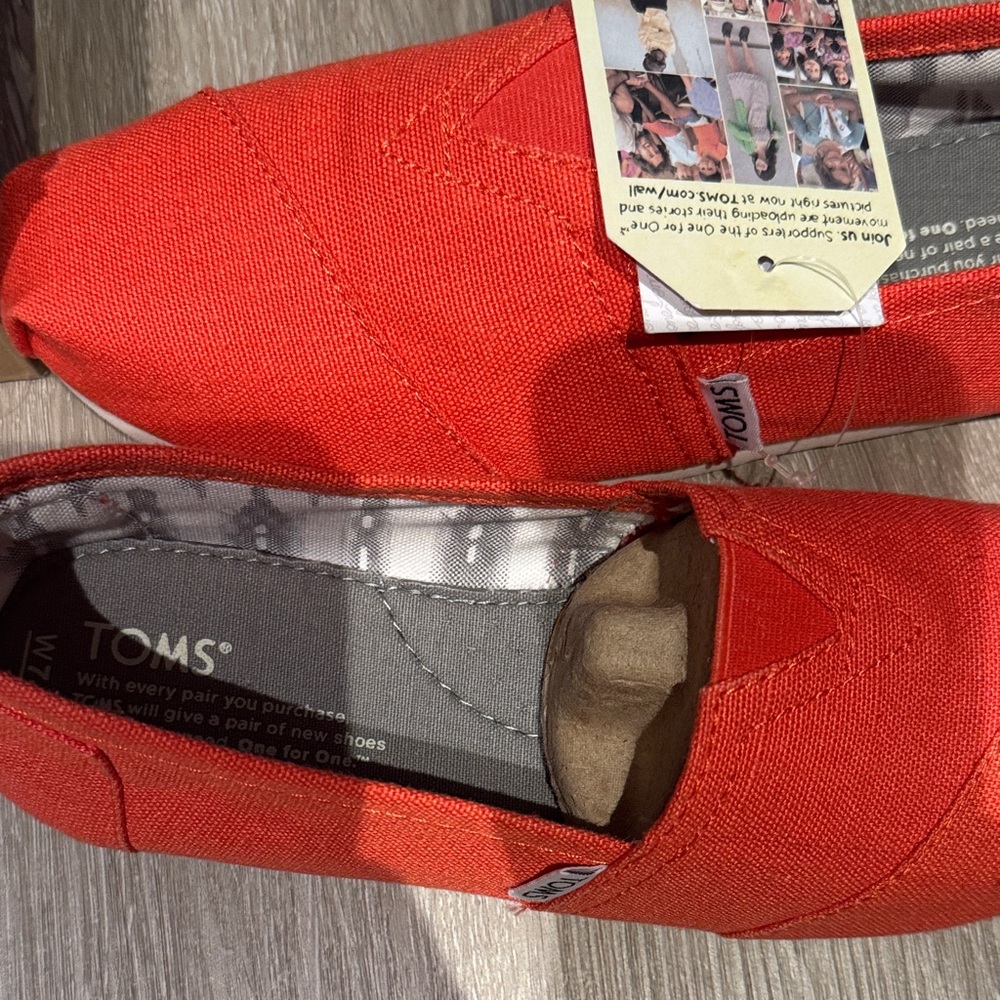 TOMS Vibrant Orange/Red Canvas Slip-Ons - Picture 3 of 3